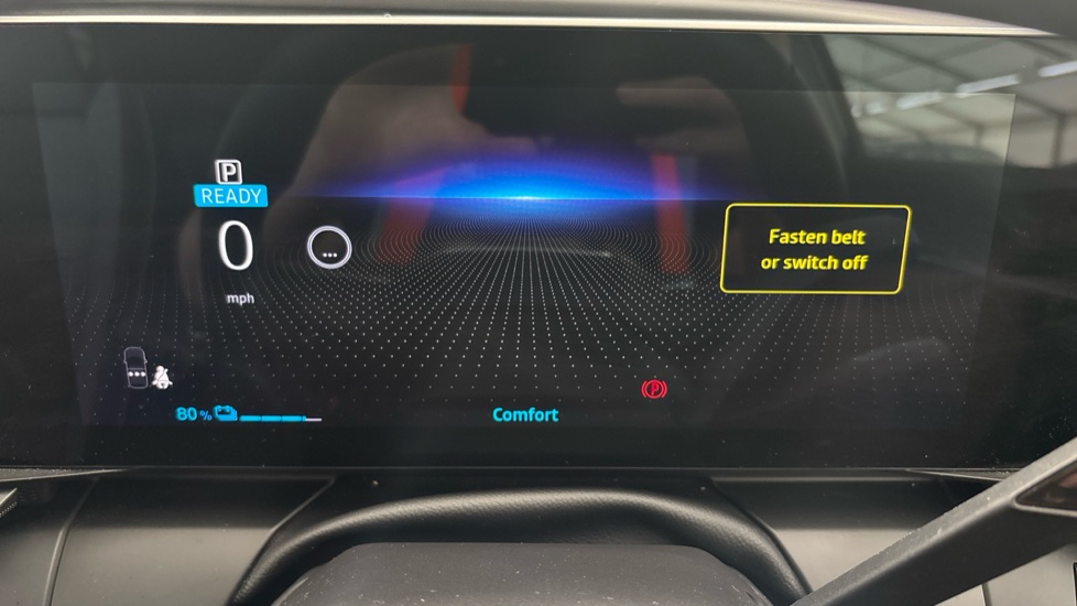 RENAULT MEGANE E-TECH Image 13