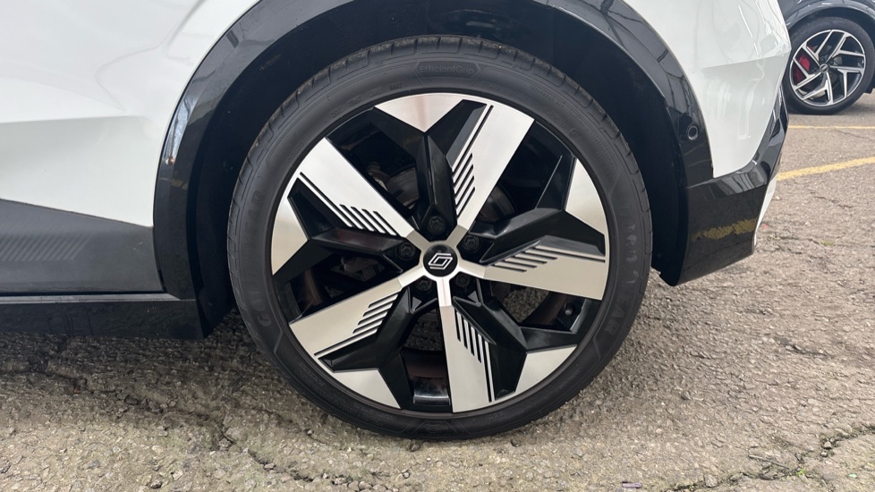 RENAULT MEGANE E-TECH Image 18