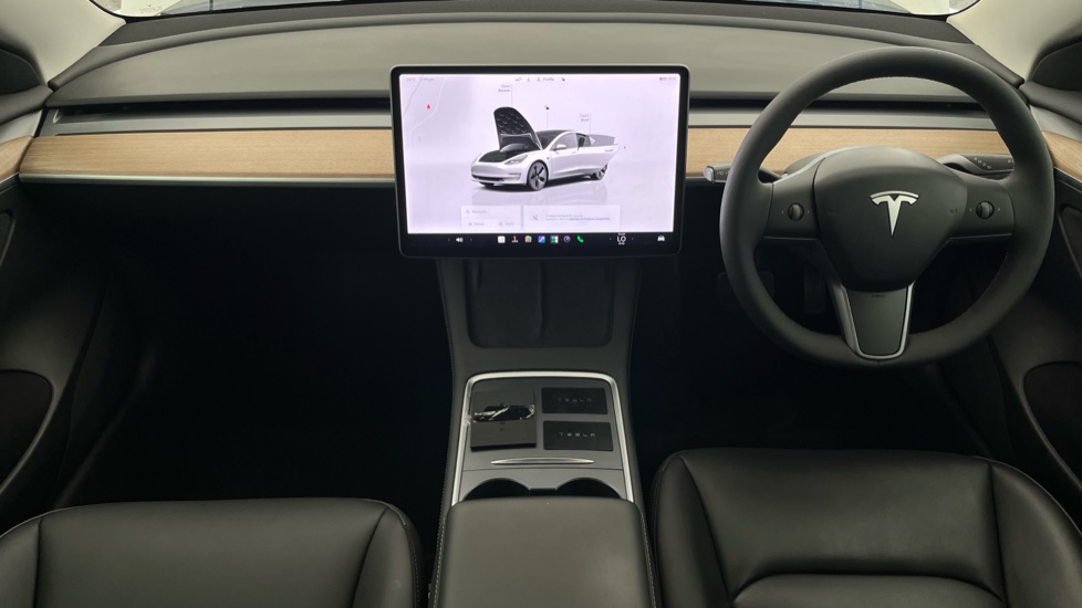 TESLA MODEL 3 Image 11