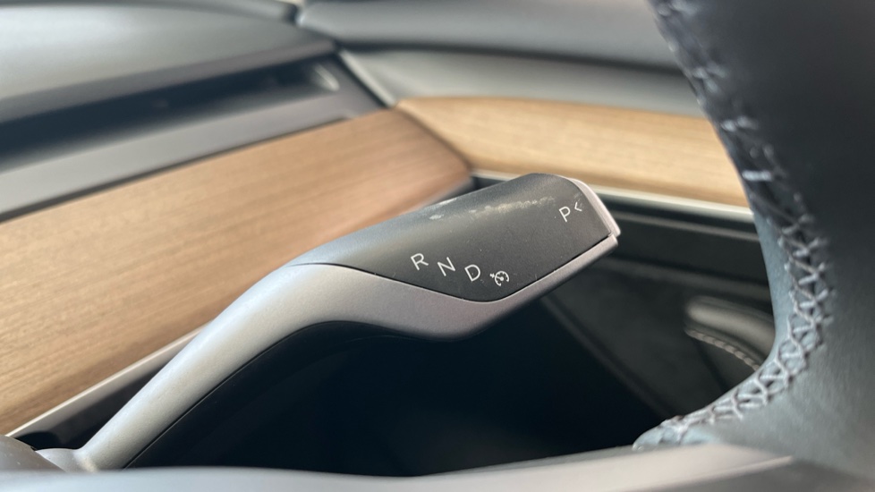 TESLA MODEL 3 Cruise control