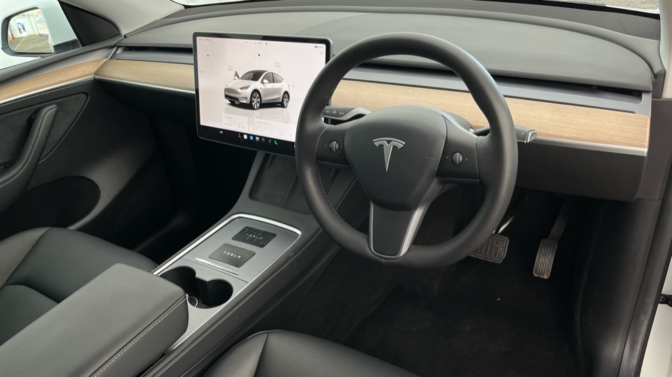 TESLA MODEL Y Image 9