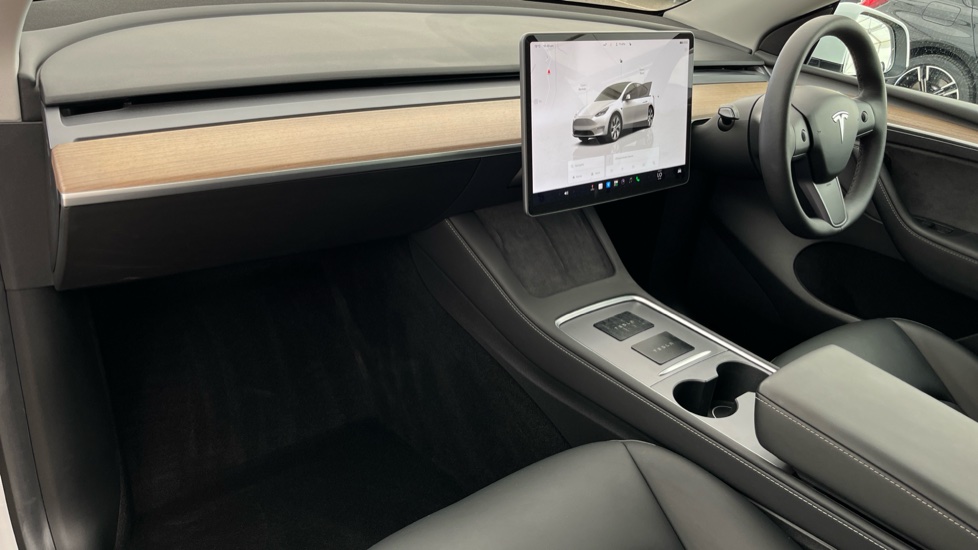 TESLA MODEL Y Image 10