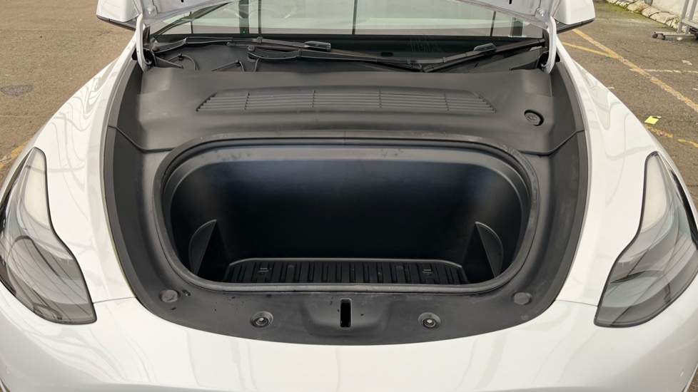 TESLA MODEL Y Image 16