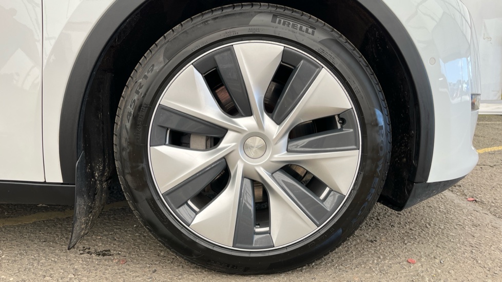 TESLA MODEL Y Image 20