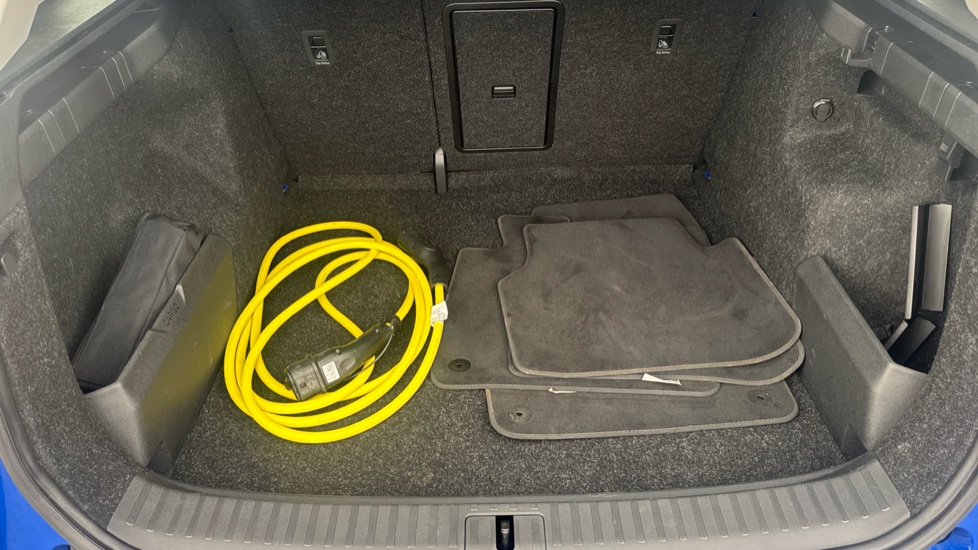 SKODA ENYAQ Image 15