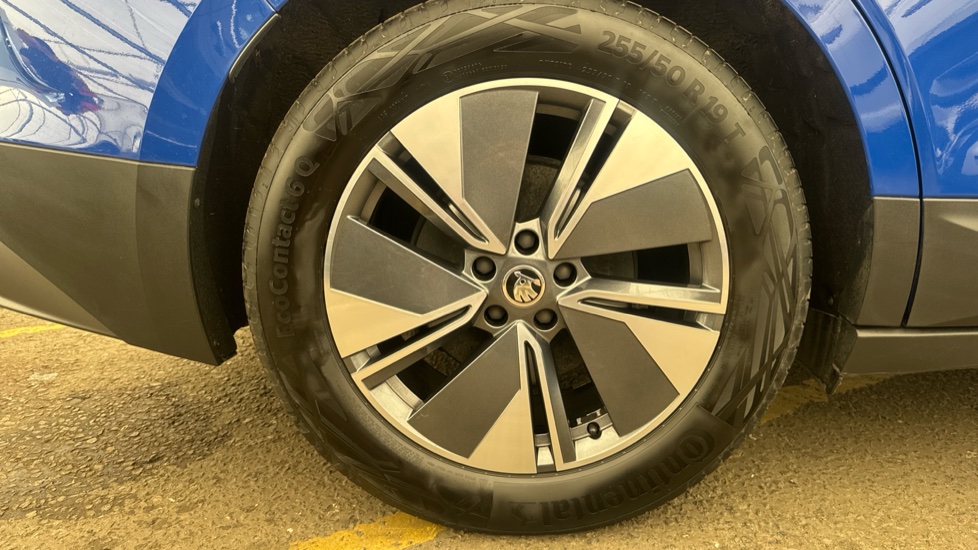 SKODA ENYAQ Image 19