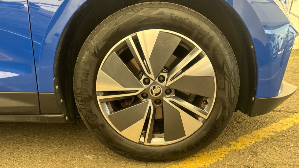 SKODA ENYAQ Image 20