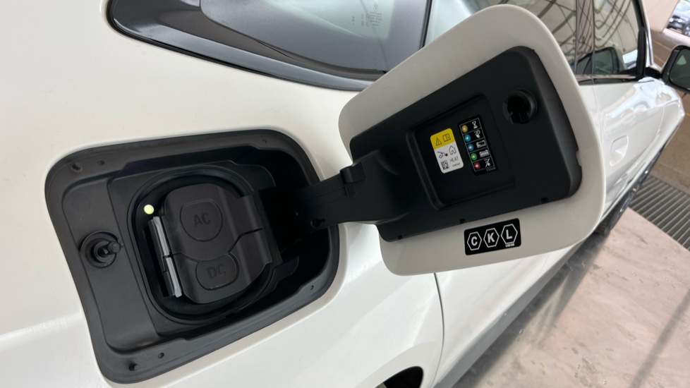 BMW I4 Image 21