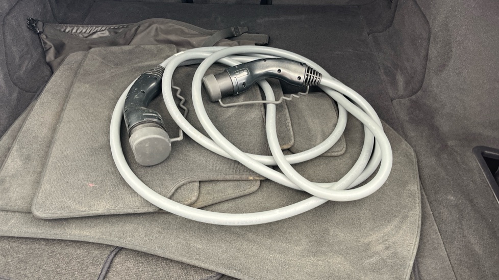 BMW I4 Image 22