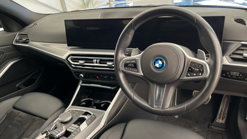 BMW 3 SERIES Image 9