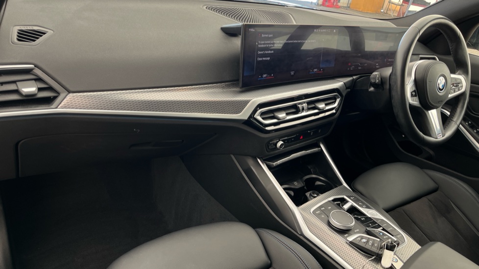 BMW 3 SERIES Image 10