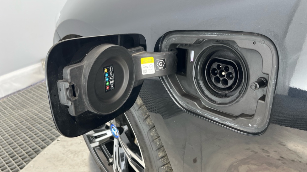 BMW 3 SERIES Image 21
