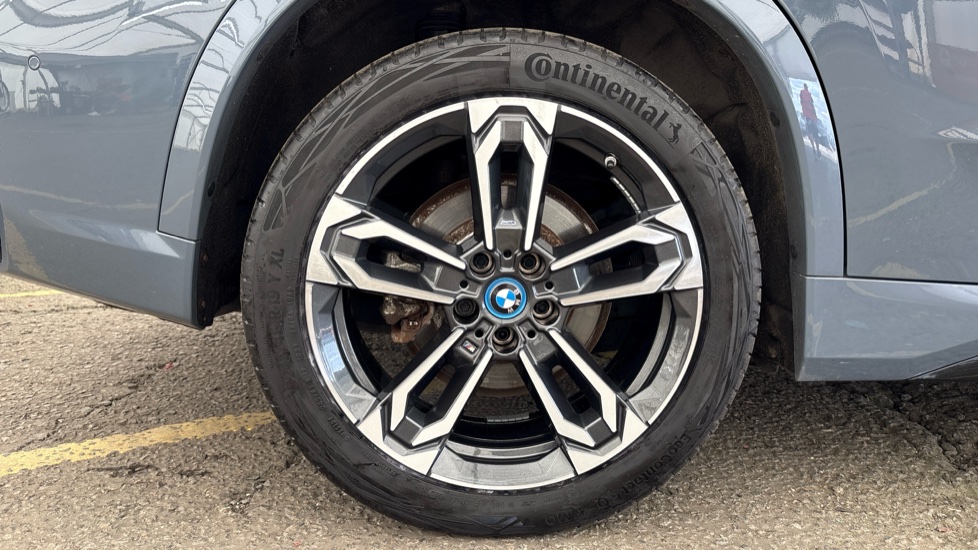BMW iX1 Image 19
