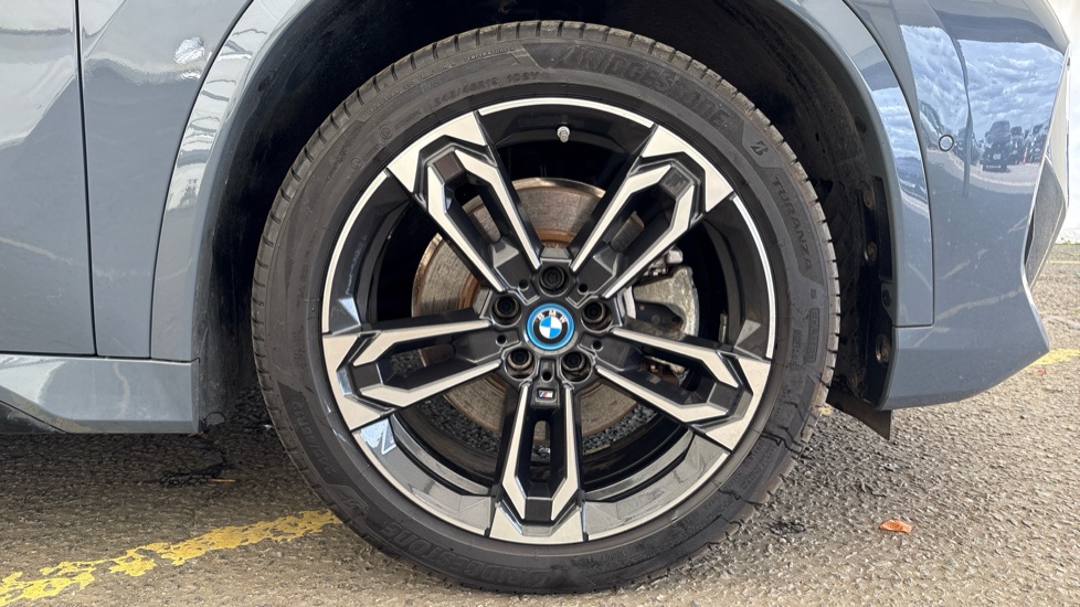 BMW iX1 Image 20