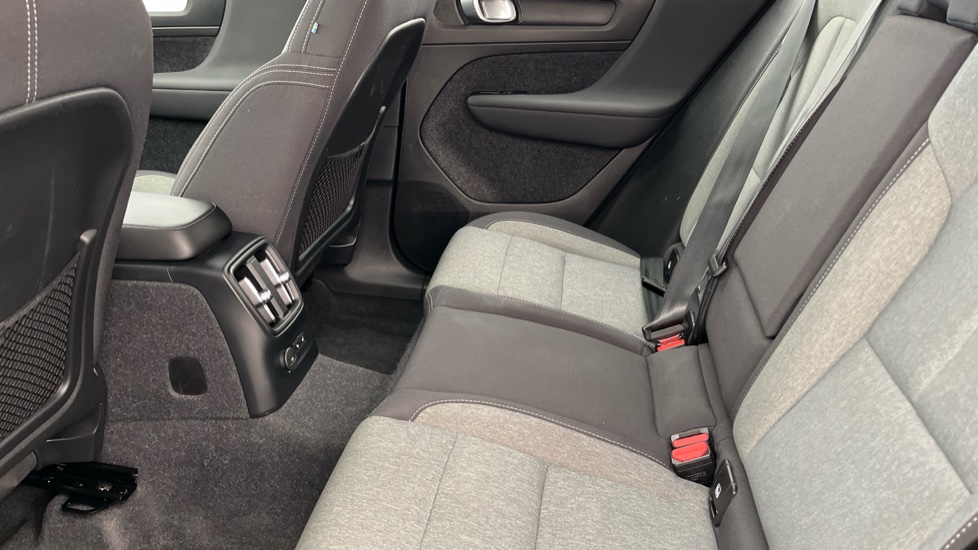 VOLVO XC40 Image 14