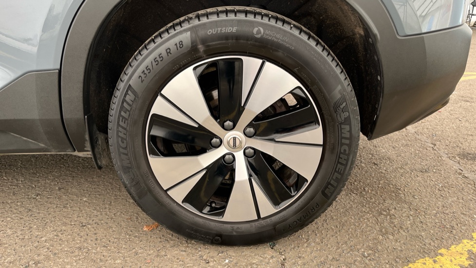 VOLVO XC40 Image 18