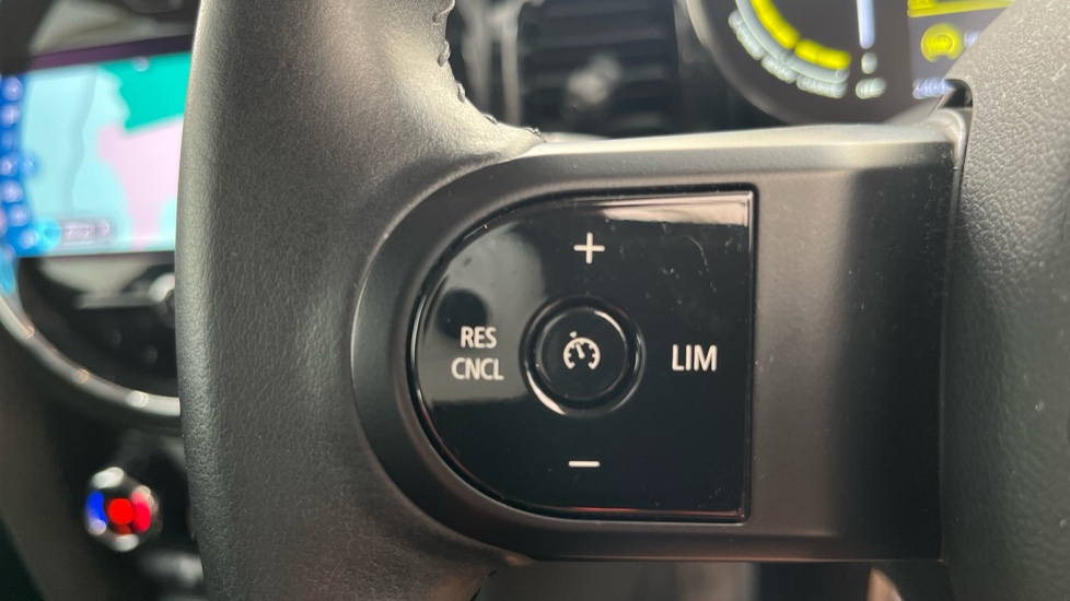 MINI HATCHBACK cruise control