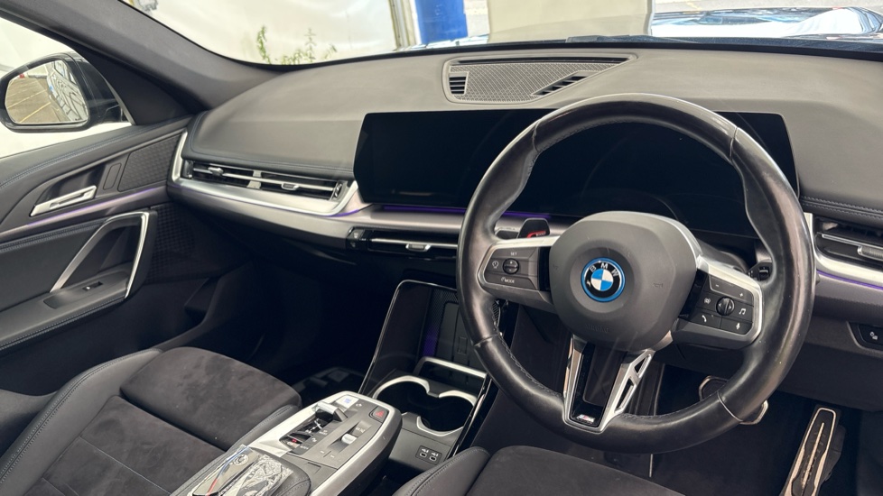 BMW iX1 Image 9