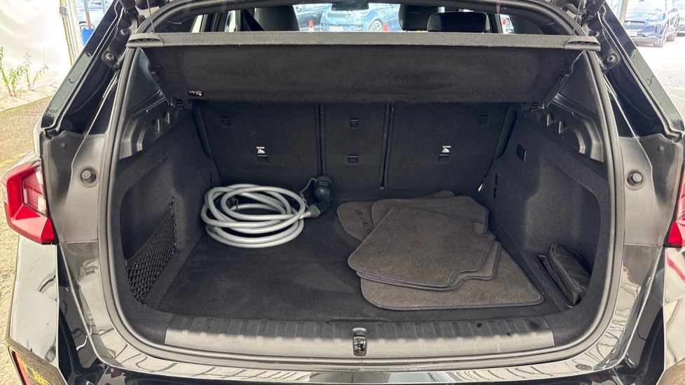BMW iX1 Image 15