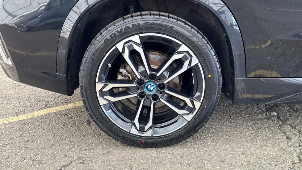 BMW iX1 Image 19