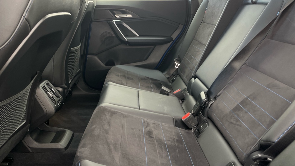 BMW iX1 Image 14