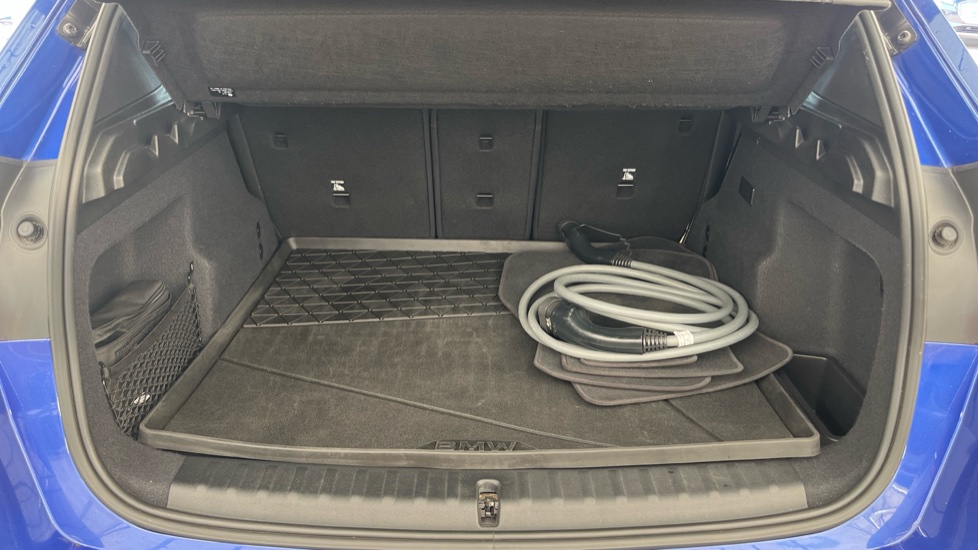 BMW iX1 Image 15