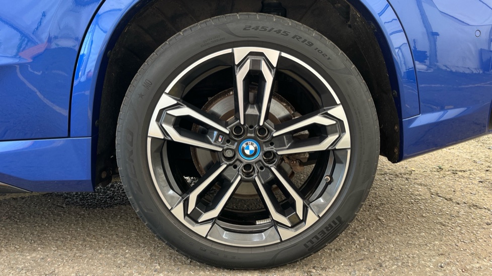 BMW iX1 Image 18