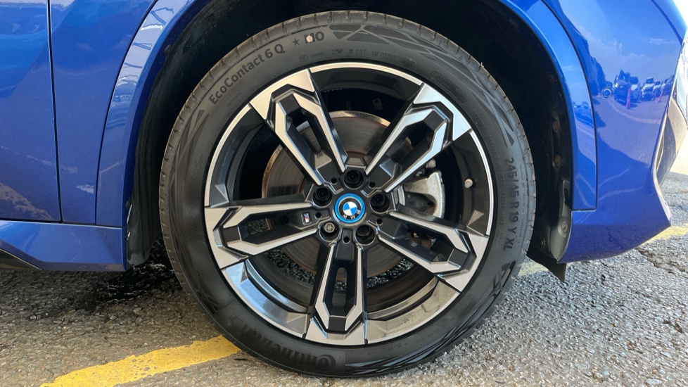 BMW iX1 Image 20