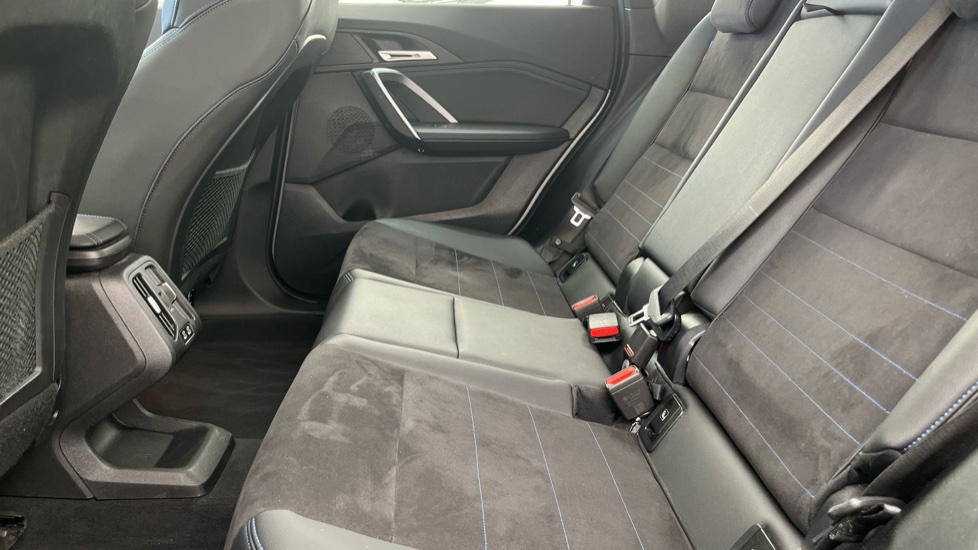 BMW iX1 Image 14