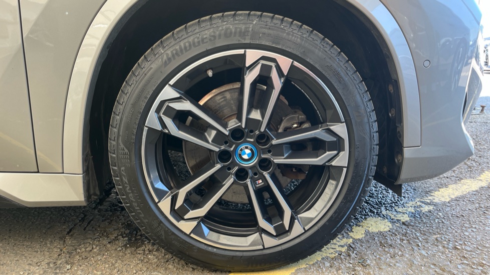 BMW iX1 Image 20