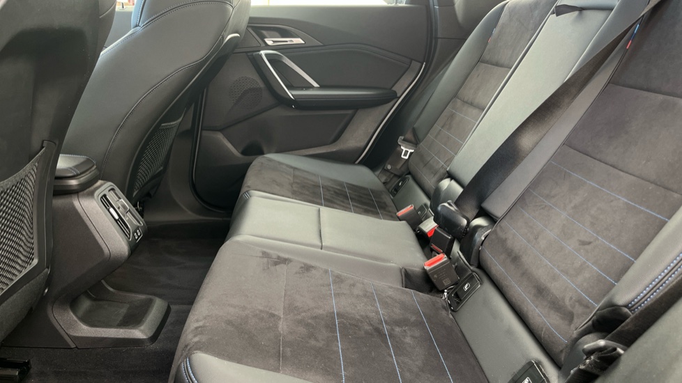 BMW iX1 Image 14