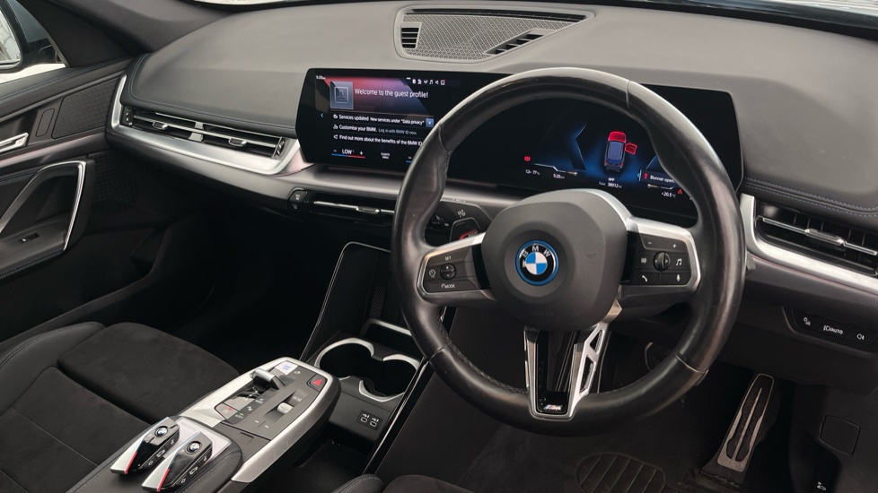 BMW iX1 Image 9