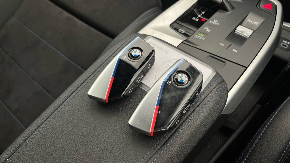BMW iX1 3 keys available