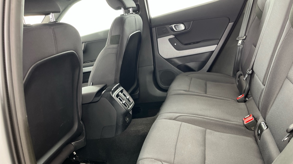 POLESTAR 2 Image 14