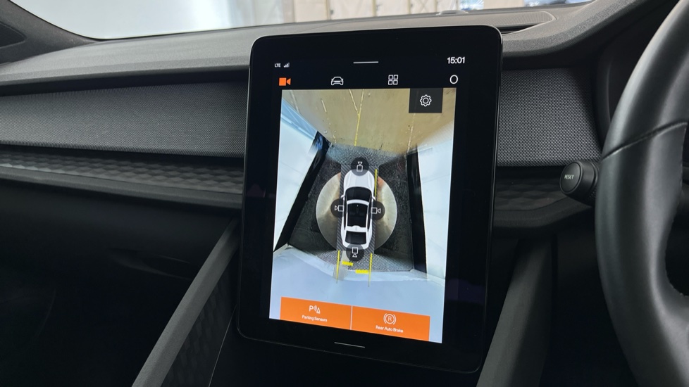 POLESTAR 2 reverse camera