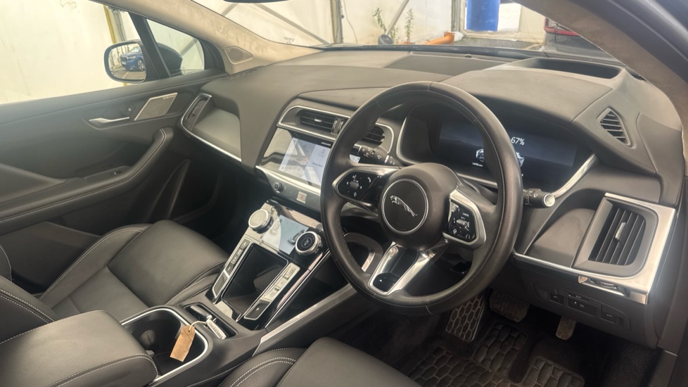 JAGUAR I-PACE Image 9