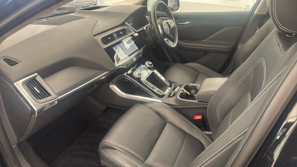 JAGUAR I-PACE Image 10