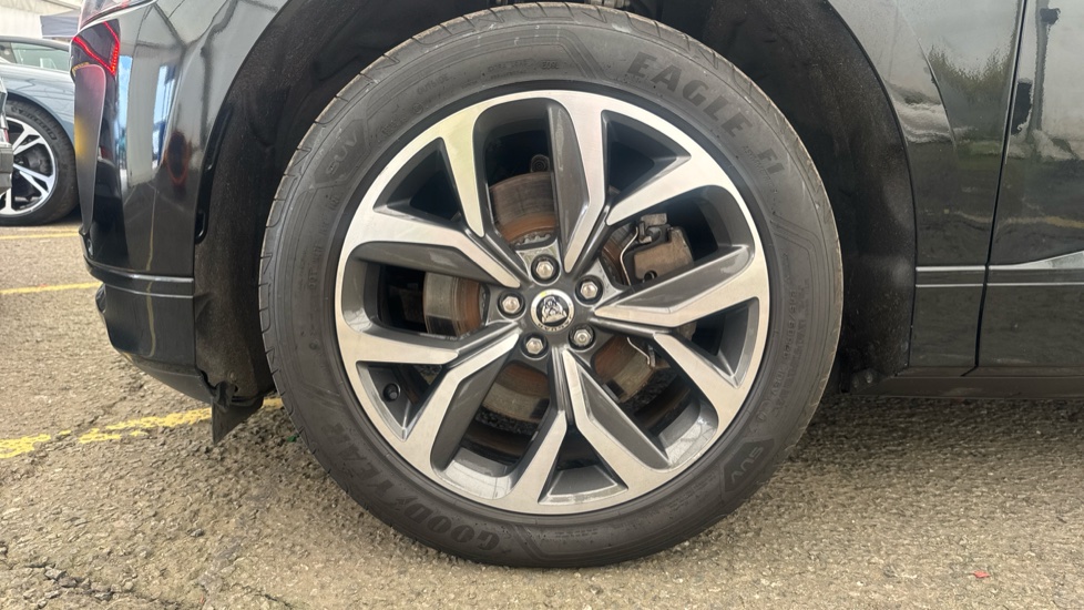 JAGUAR I-PACE Image 17