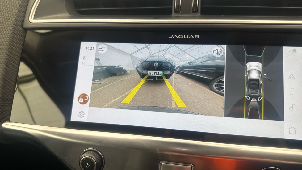 JAGUAR I-PACE reverse camera