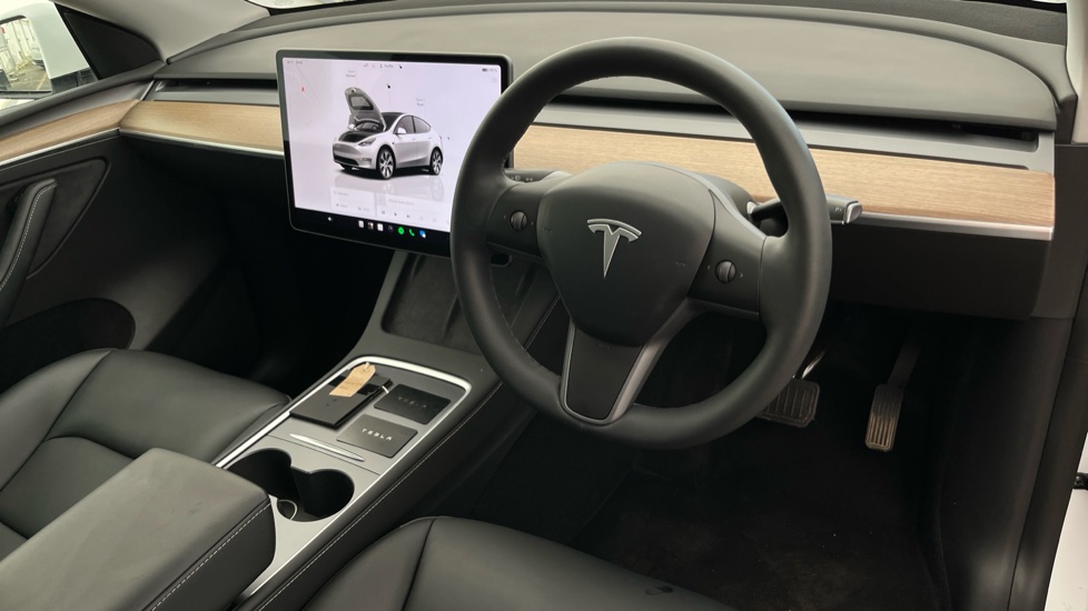 TESLA MODEL Y Image 9