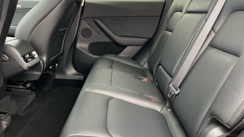TESLA MODEL Y Image 14