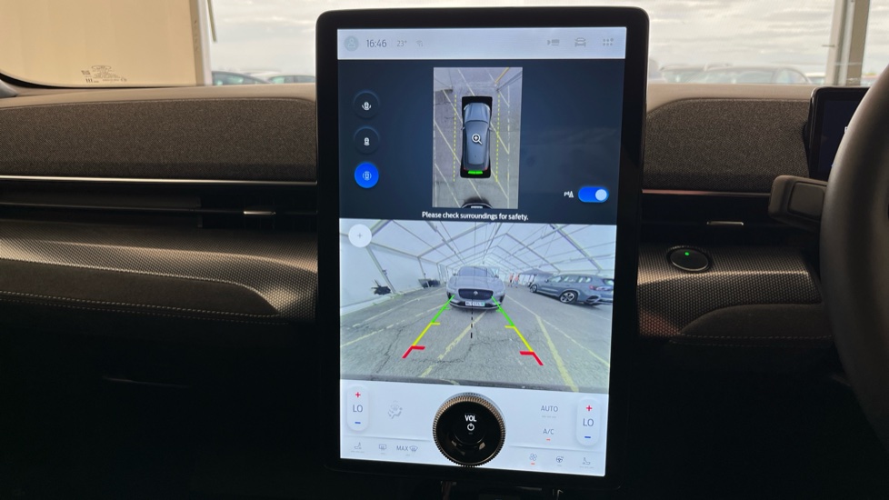 FORD MUSTANG MACH-E Reverse camera