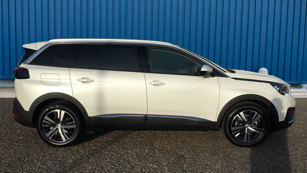 Used Peugeot 5008 SUV 1.2 PureTech Allure EAT (s/s) 5dr Automatic White