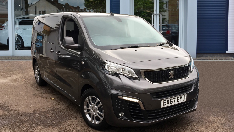 Peugeot Romford Peugeot Dealers | New & Used Cars & Vans | Robins and Day